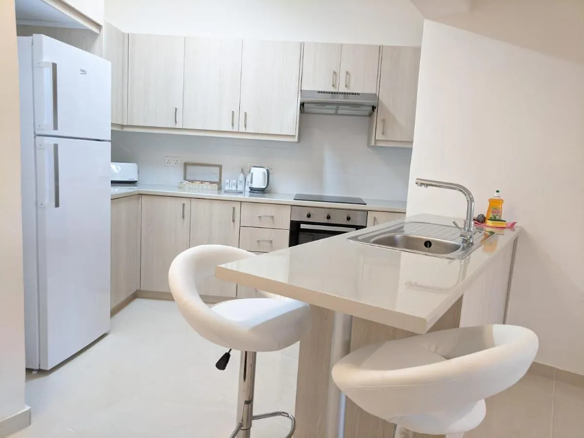 Apartment 22, Center Point Lárnaca Chipre